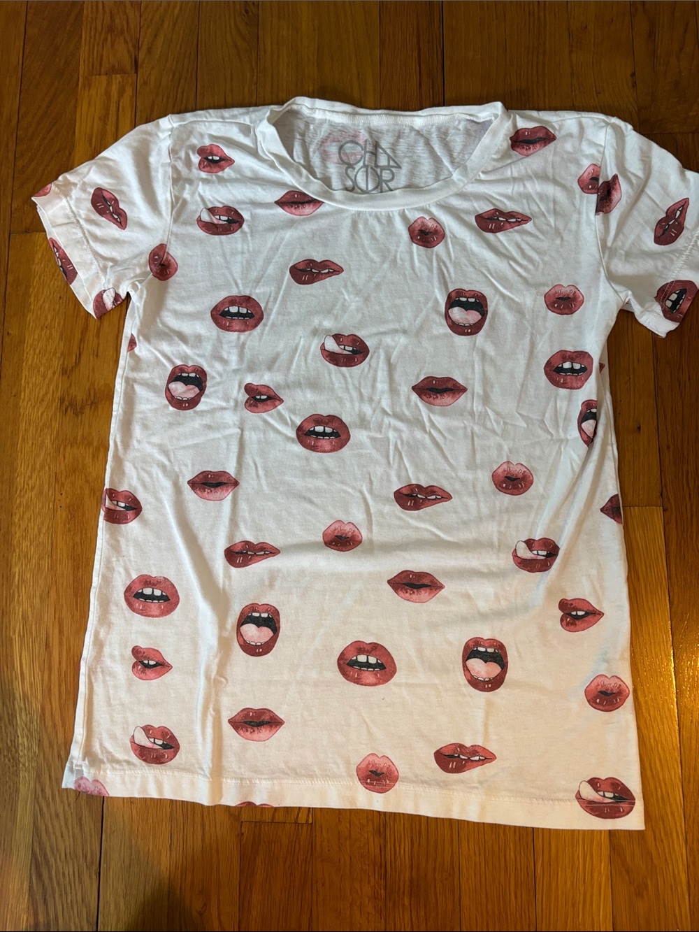 SO White Tee with Pink Lip Motif